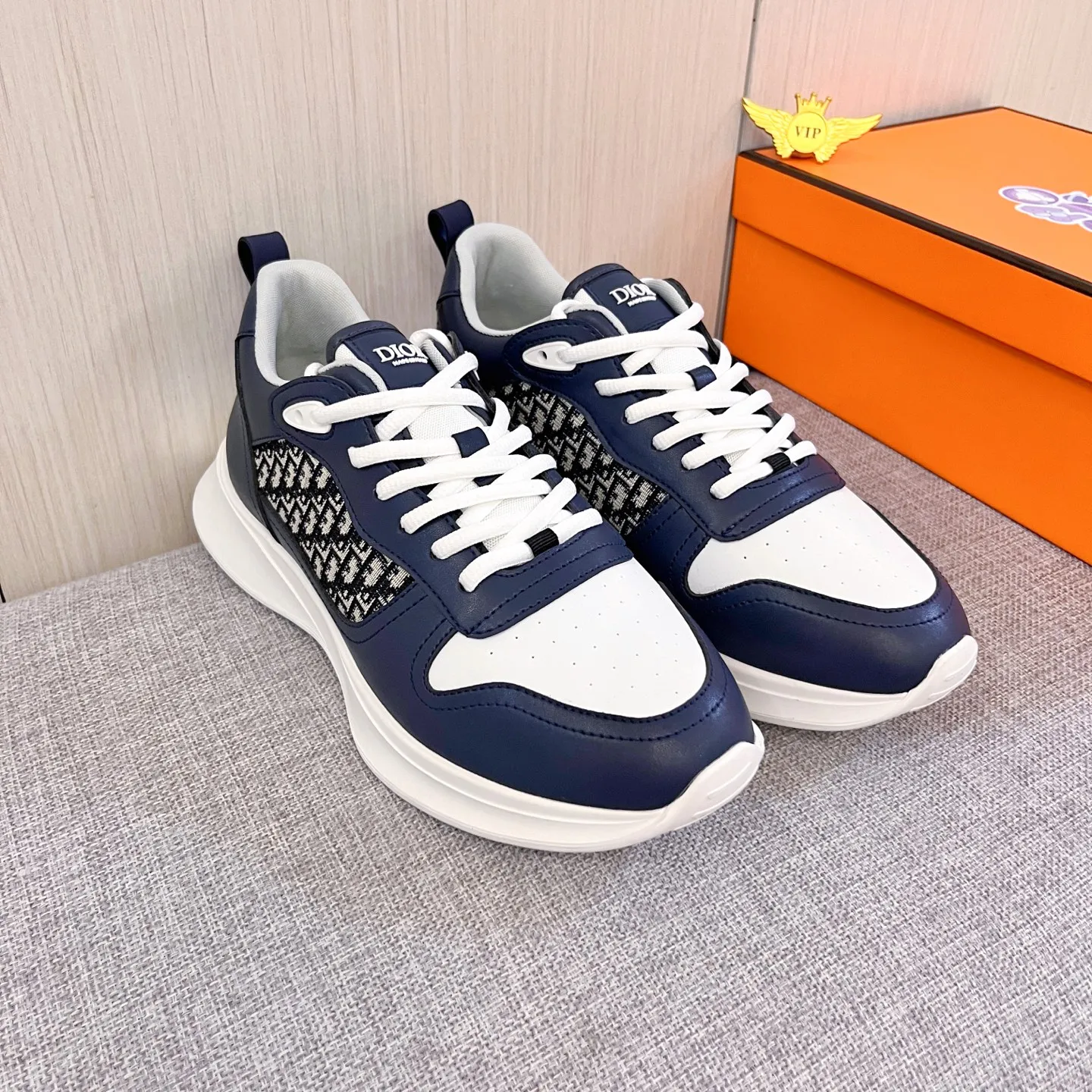 Men's Men's Shoes Men's Shoes 💰 400 Men's Men's Shoes 💰 [ Dior ] 🔥 High-end men's shoes brand official website 1:1 latest masterpiece: the upper is made of Italian imported first-layer cowhide with a comfortable and breathable lining ➕ Original non-slip and wear-resistant outsole 🔥, making walking more convenient and comfortable! An exclusive new model, a stunning work, a beautiful 1:1 replica [color] compared to the official quality! Create a fashionable personality to set off your uniqueness! A must-have for trendy men! Classic🔥Size: 38-44 Color: Multiple colors available🔥.